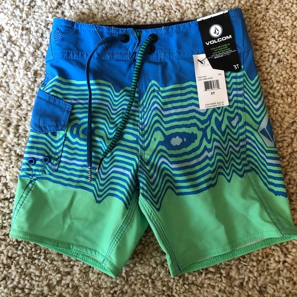NWT BOYS VOLCOM MOD-TECH SWIMMING SUIT TRUNKS BOARD SHORTS SZ 25 28 30